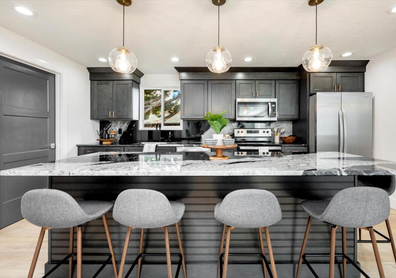 Mid Century Modern Boise-River Bungalow W/ Hot Tub Extérieur photo
