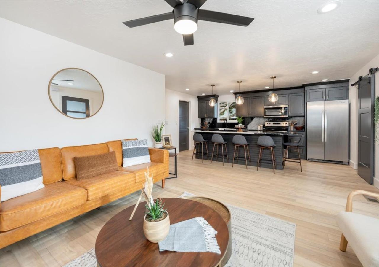 Mid Century Modern Boise-River Bungalow W/ Hot Tub Extérieur photo
